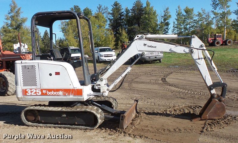 Bobcat 325