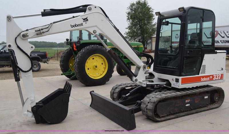 Bobcat 337