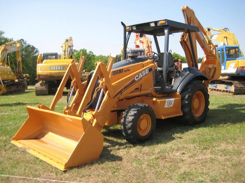 Case 580M