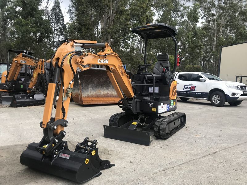 Case CX17C