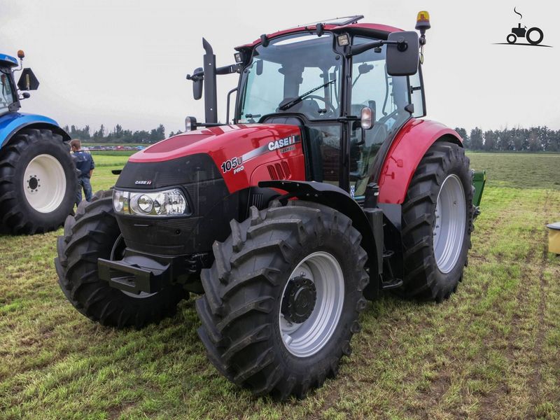 Case IH Farmall 105U