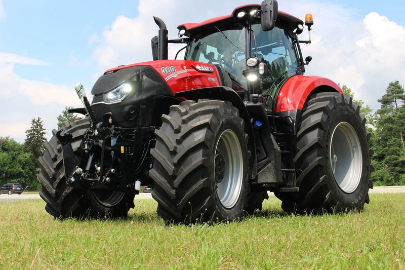 Case IH RMX370 28ft