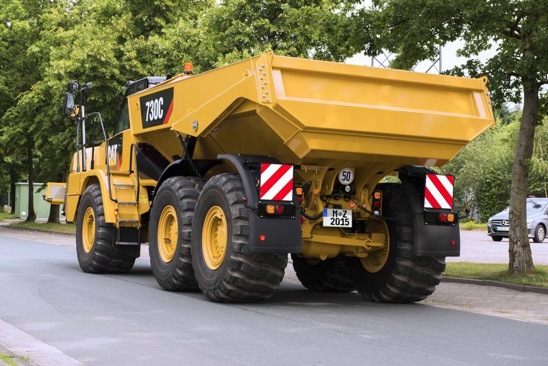 Caterpillar 730