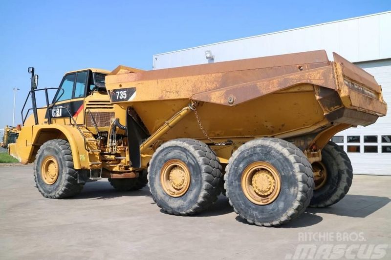 Caterpillar 735