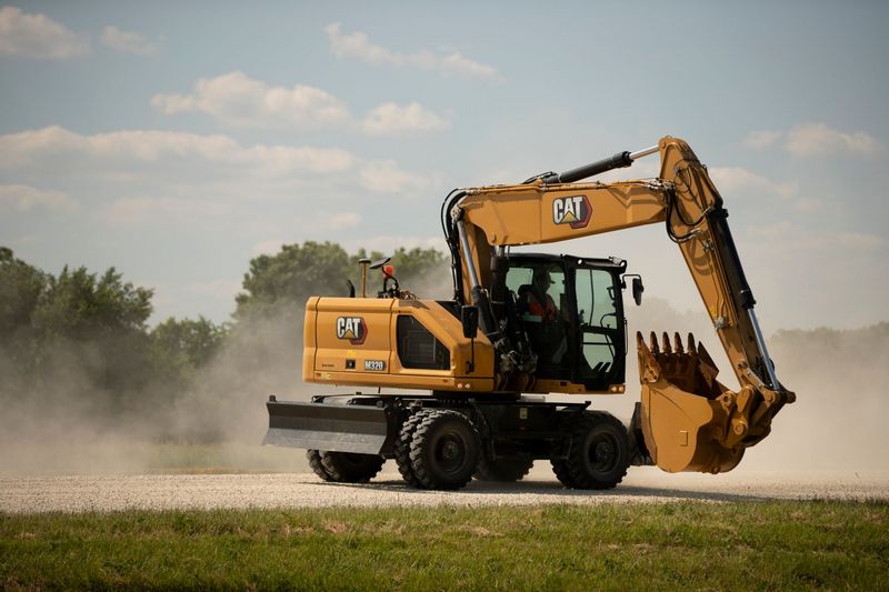 Caterpillar M320
