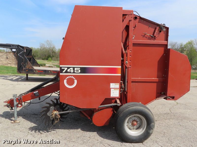 Hesston 745
