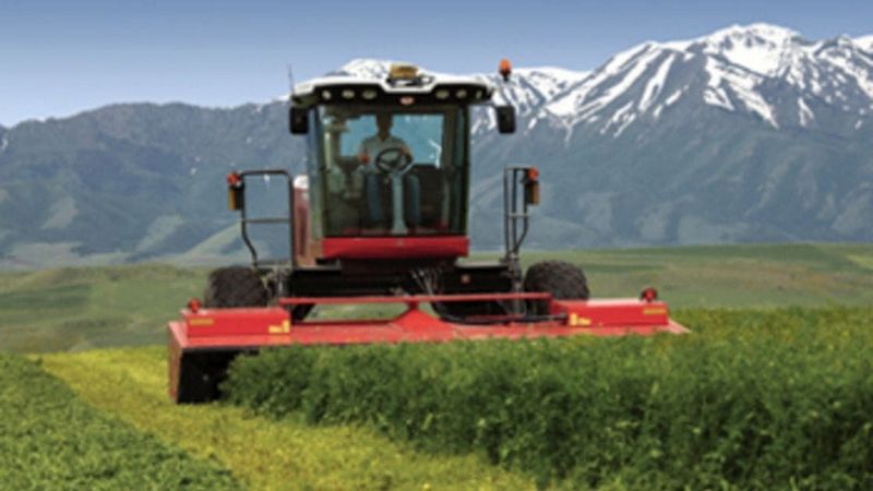 Hesston 9330 Self-Propelled