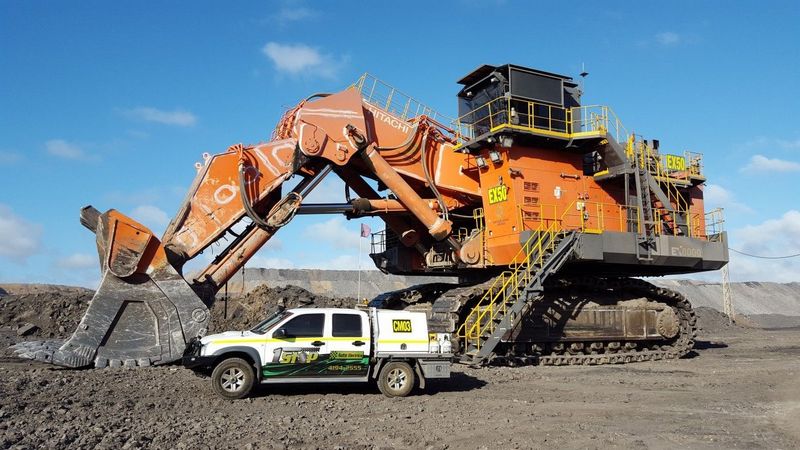 Hitachi EX8000-6