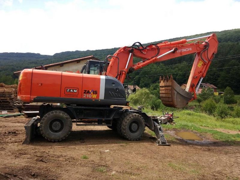 Hitachi ZX210W-3