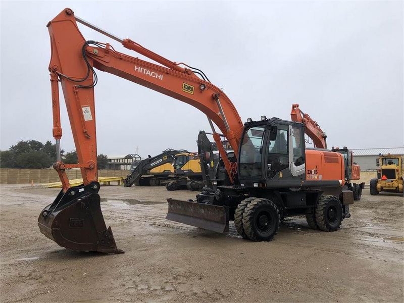 Hitachi ZX220W-3