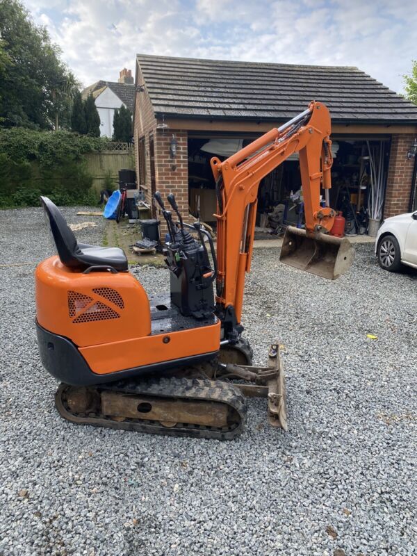 Hitachi ZX8-2