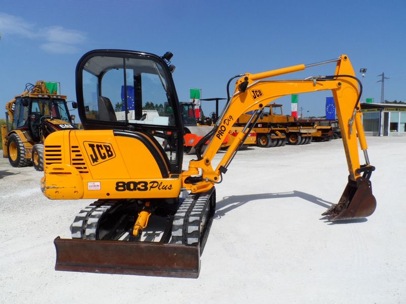 JCB 803 Plus