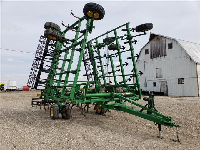 John Deere 2210 Level-lift 20.6ft