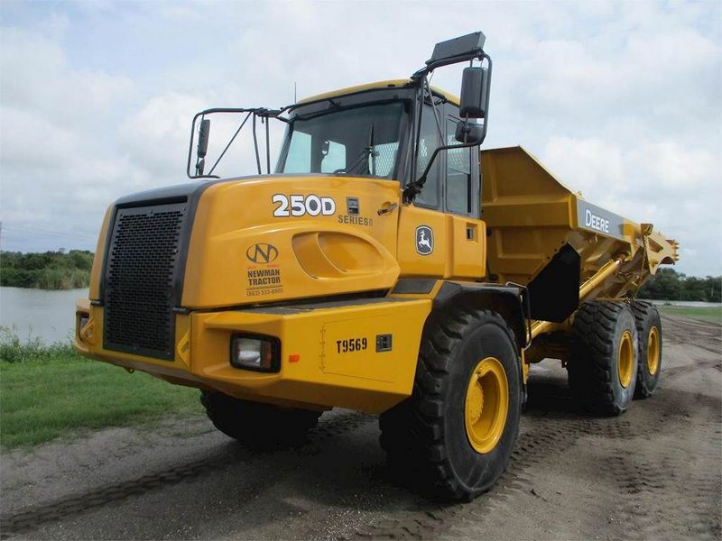 John Deere 250D