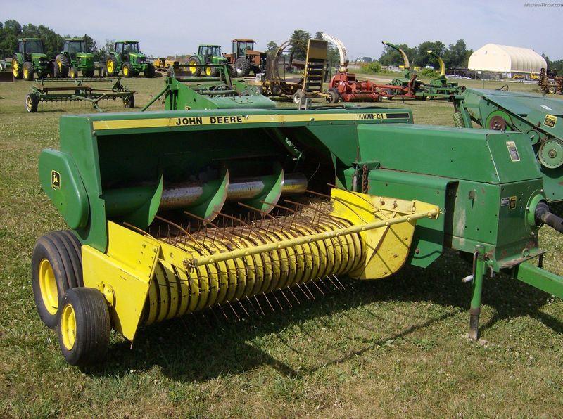 John Deere 348