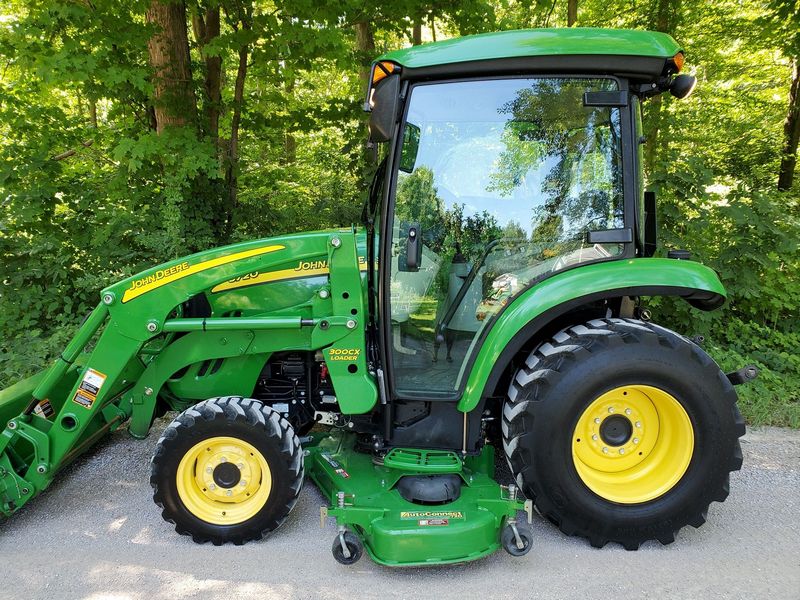 John Deere 3720