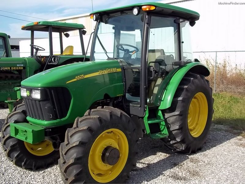 John Deere 5525