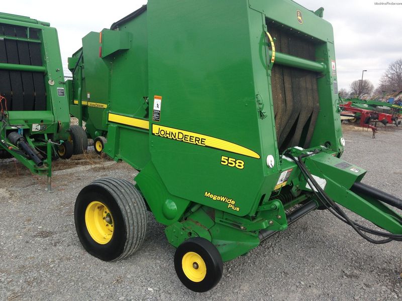 John Deere 558