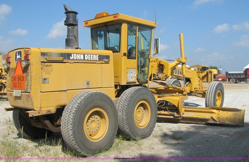 John Deere 770BH