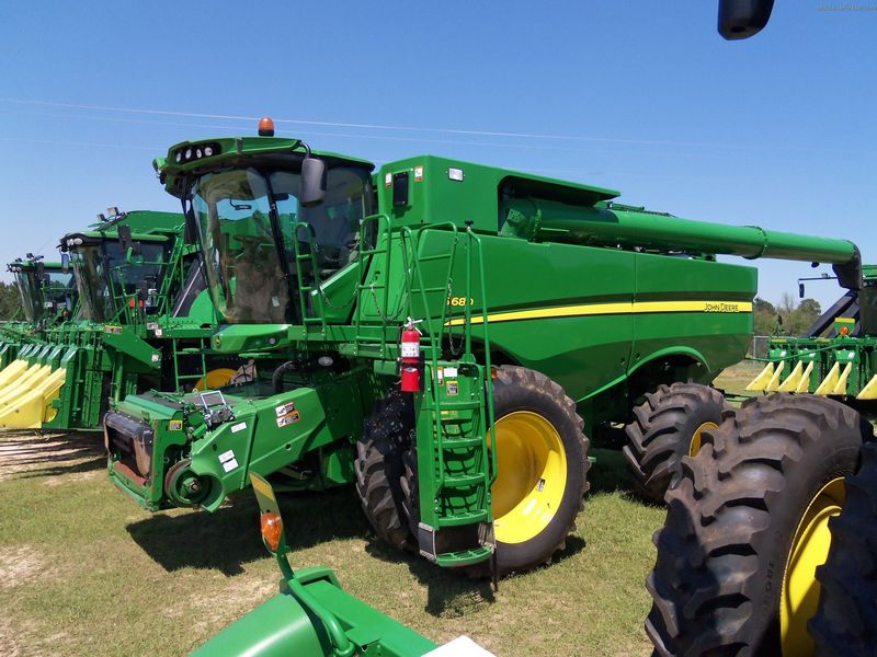 John Deere S680