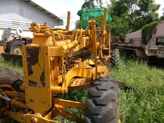 Komatsu GD600R-2