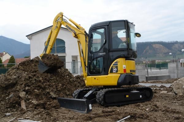 Komatsu PC30MRX-1