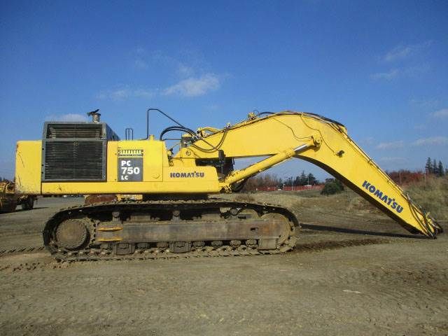 Komatsu PC750-6