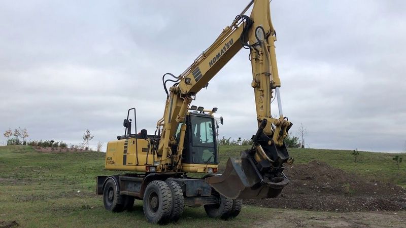Komatsu PW130ES-6