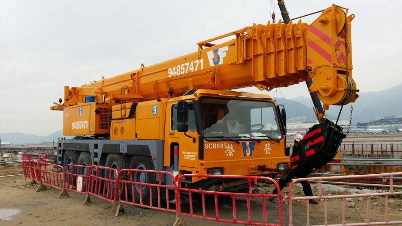 Liebherr LTM1090/2