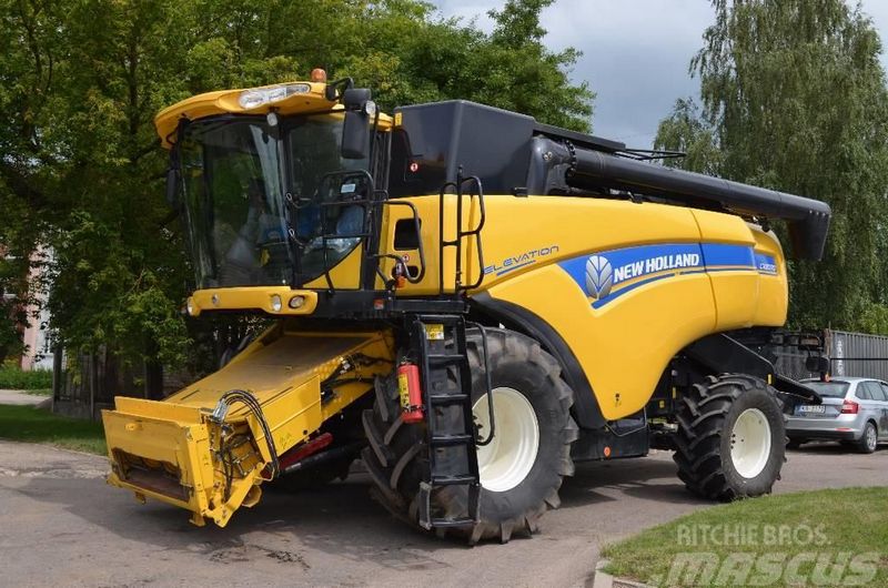 New Holland CX8070