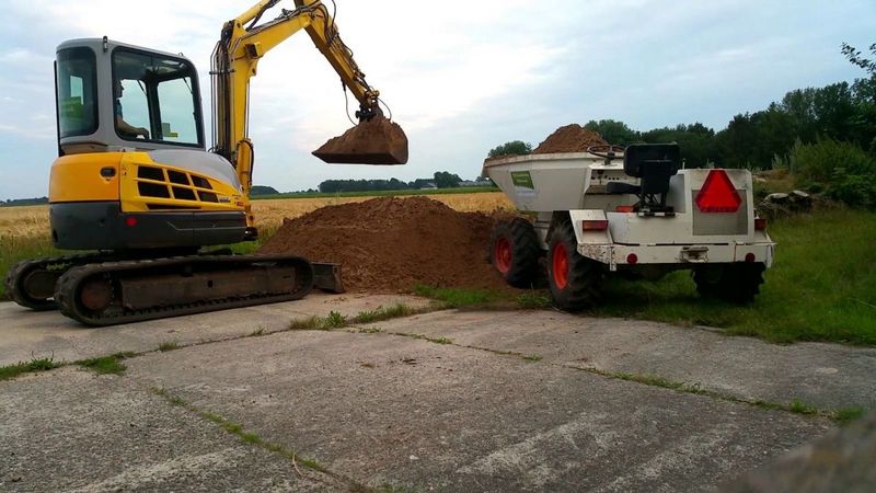 New Holland E50.2SR