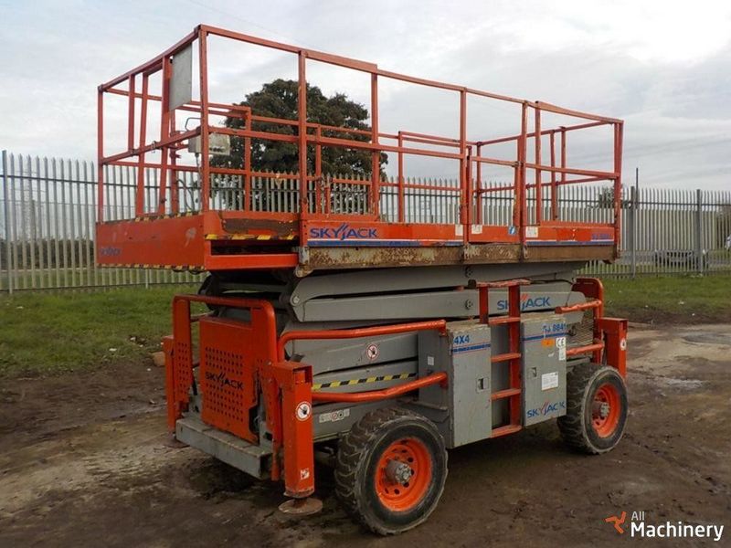 Skyjack SJ8841