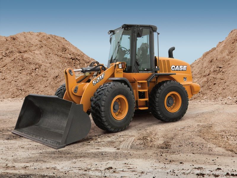 Case 521F