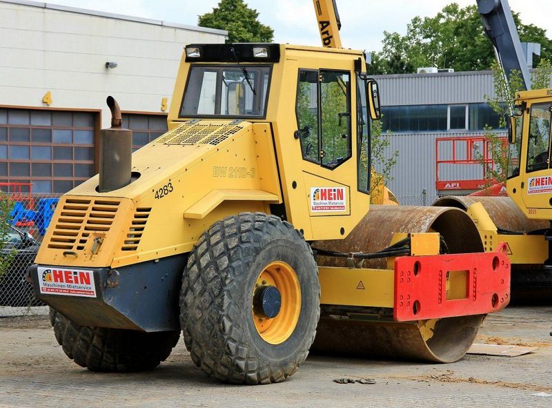 Bomag BW211D3