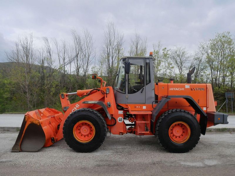 Hitachi LX170E