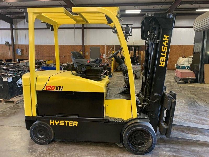 Hyster E120XN: Specs, Dimensions, Mast, Engine, Operational