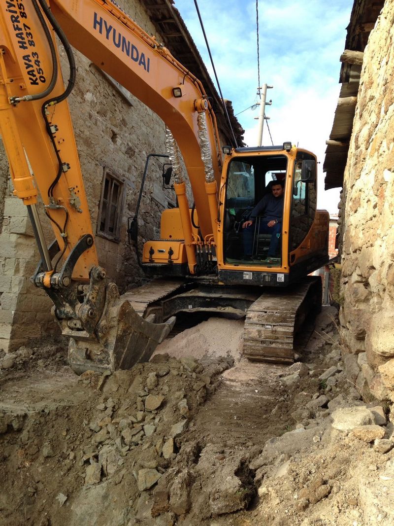 Hyundai R140LCM-7A