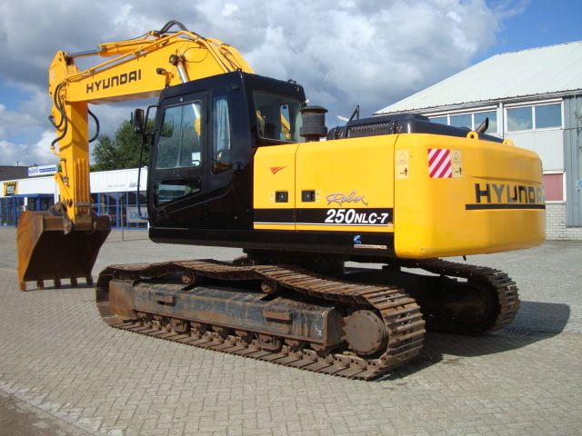 Hyundai R250NLC-7