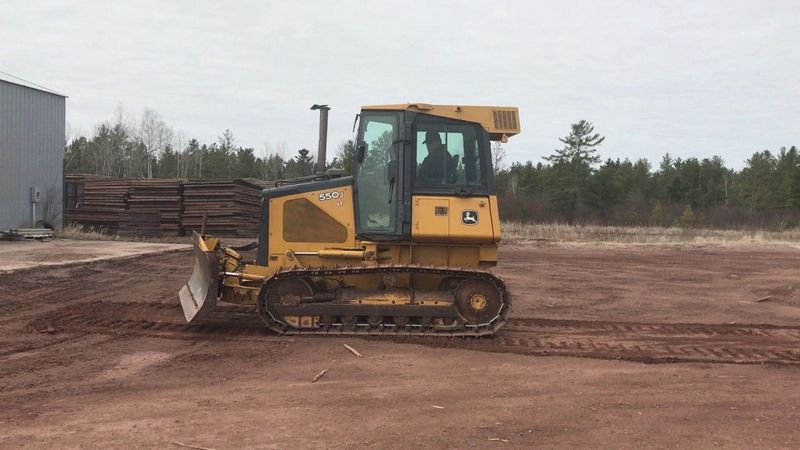 John Deere 550J LT