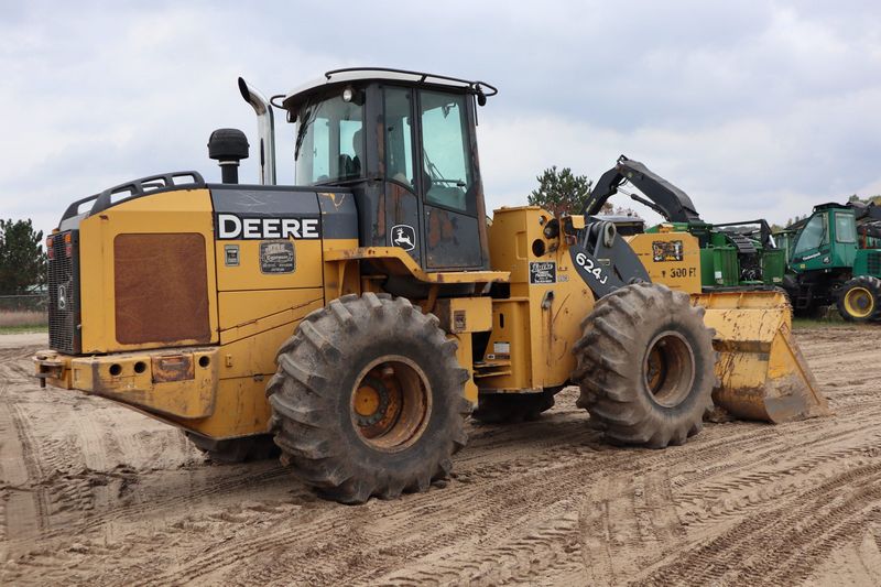 John Deere 624J Powerllel w/QC & fork