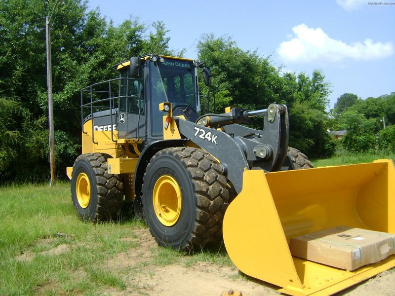 John Deere 724K