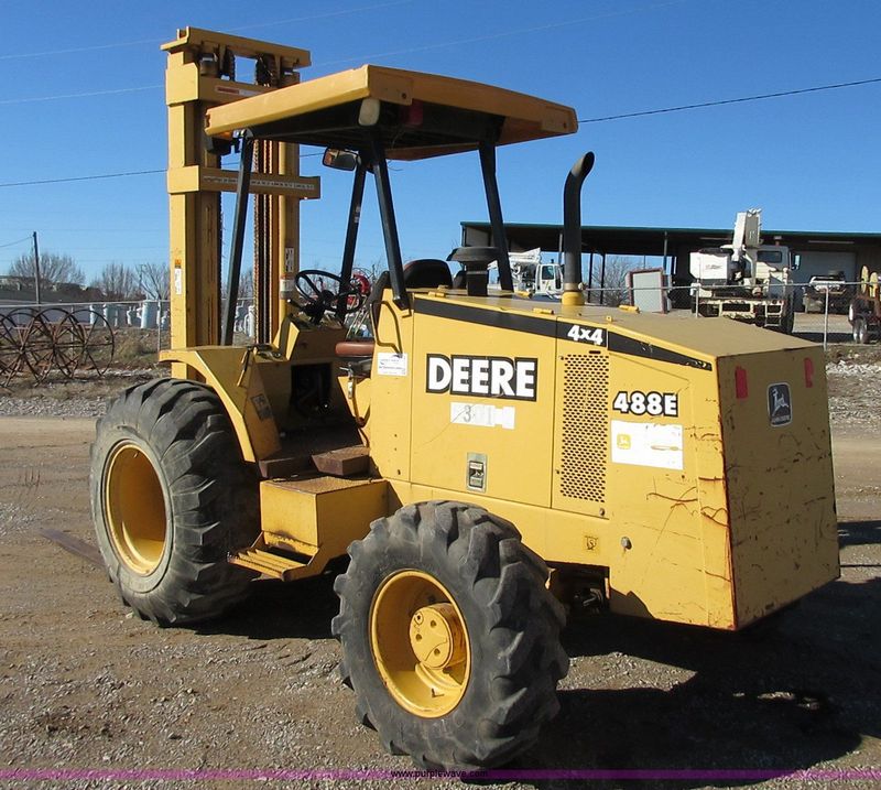 John Deere 488E