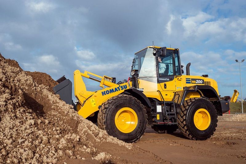 Komatsu WA200-7