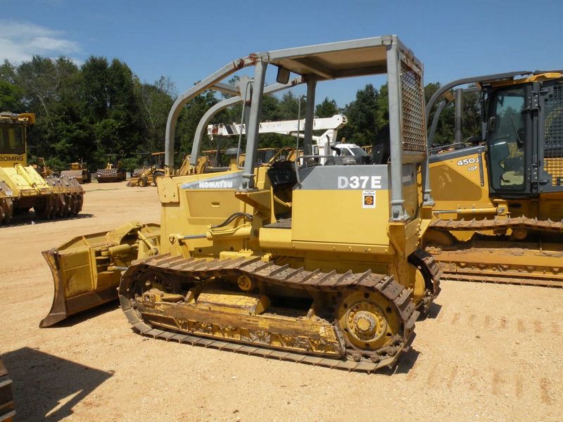 Komatsu D37E-5