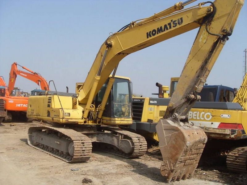 Komatsu PC200-1