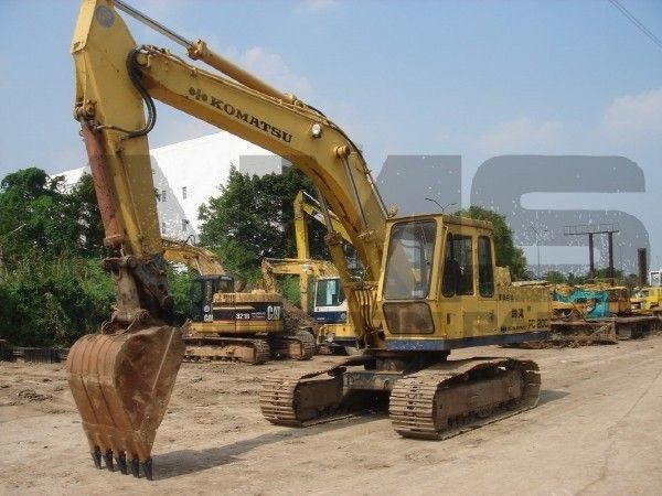 Komatsu PC200-2
