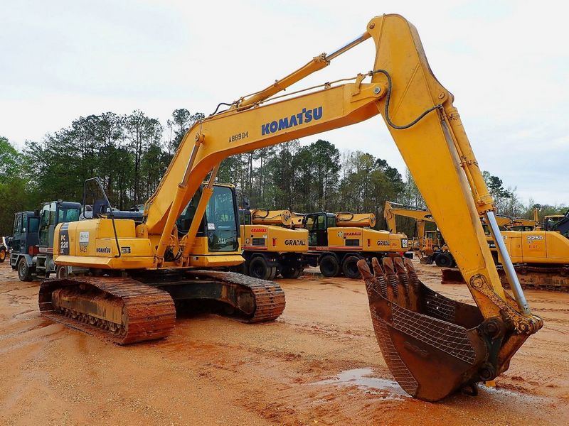 Komatsu PC220LC-2