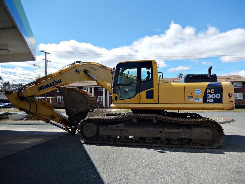 Komatsu PC300HD-8