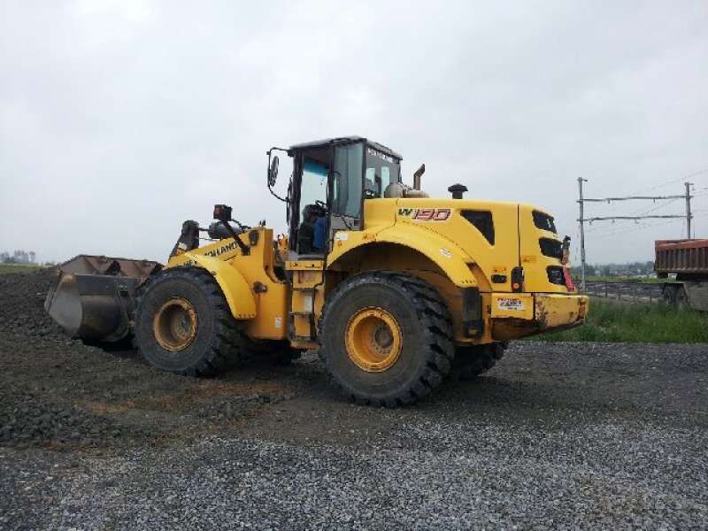 New Holland W190