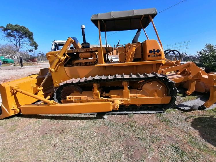 Komatsu D65A-6